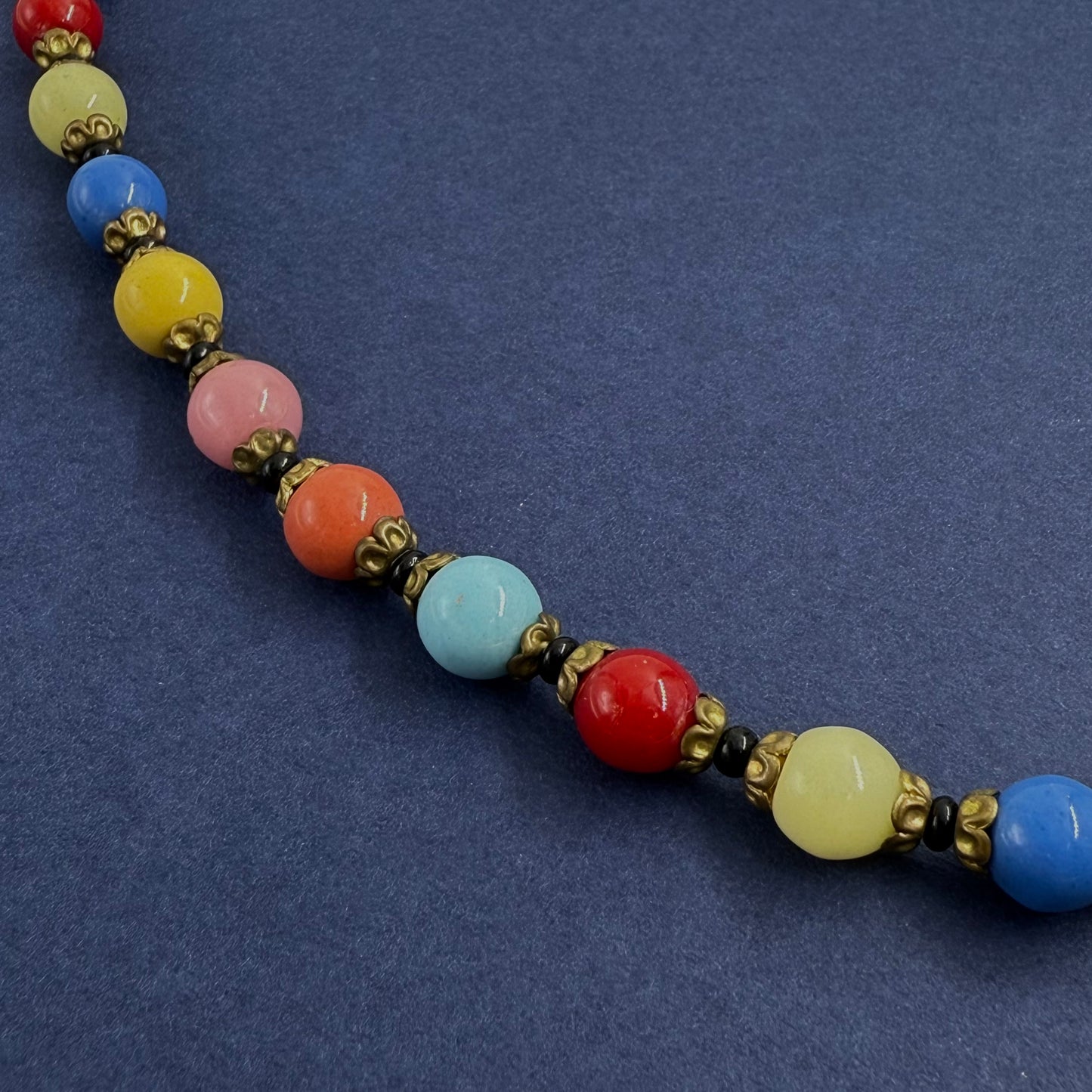 Vintage Çekoslovak Boncuklu Bonbon Kolye