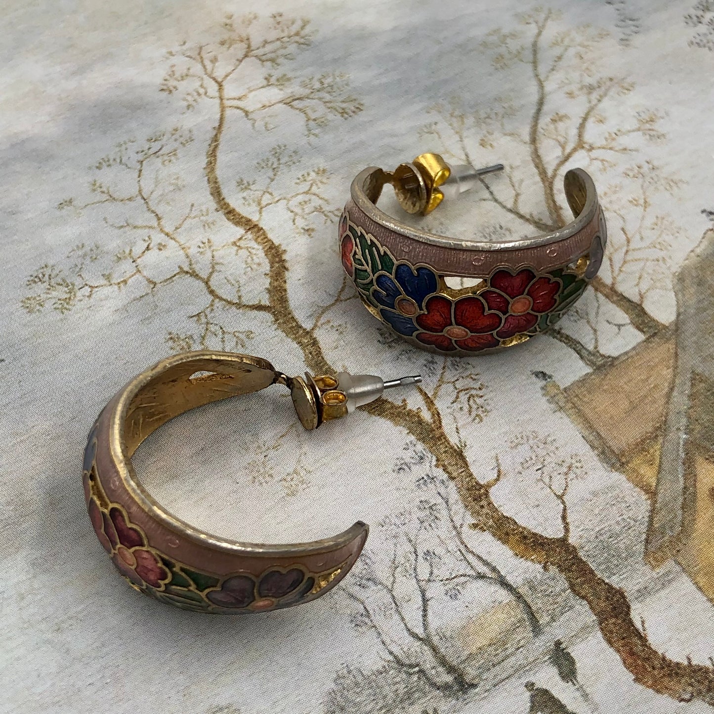Vintage Çiçekli Cloisonne Küpe