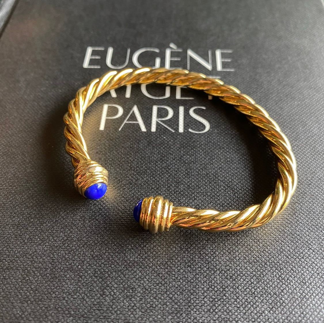 Cabochon Taşlı Burgu Bilezik