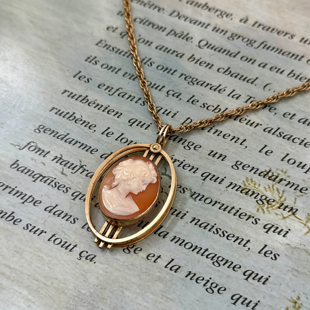 Vintage Cameo Kolye