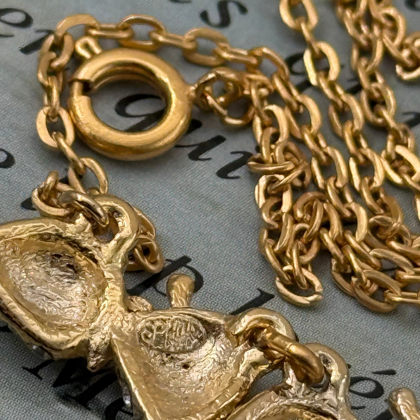 Sphinx İmzalı Vintage Çilek Kolye