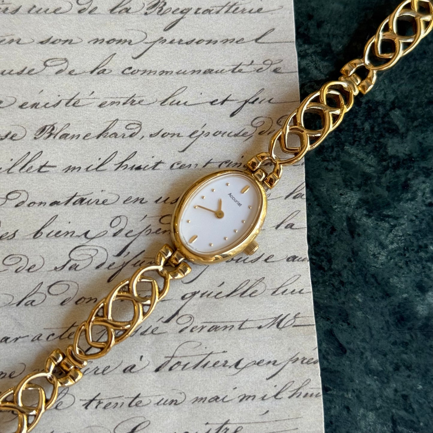 Accurist Vintage Saat