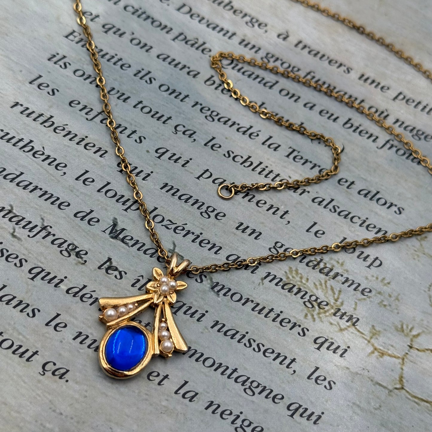 Vintage Cabochon Taşlı Kolye