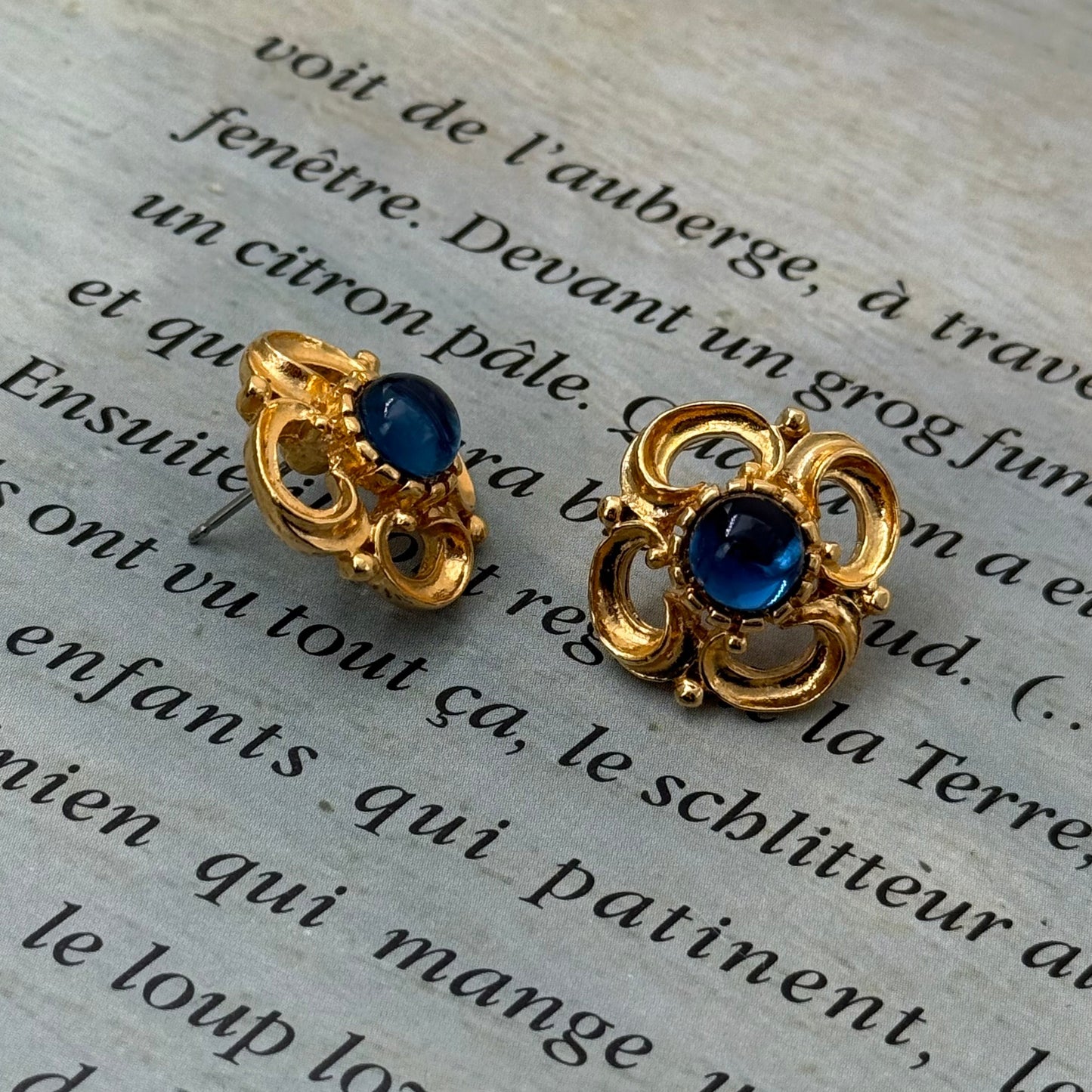 Sphinx İmzalı Mavi Taşlı Vintage Küpe