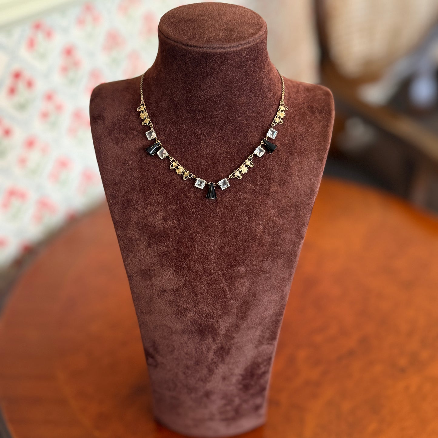 Vintage Art Deco Kolye