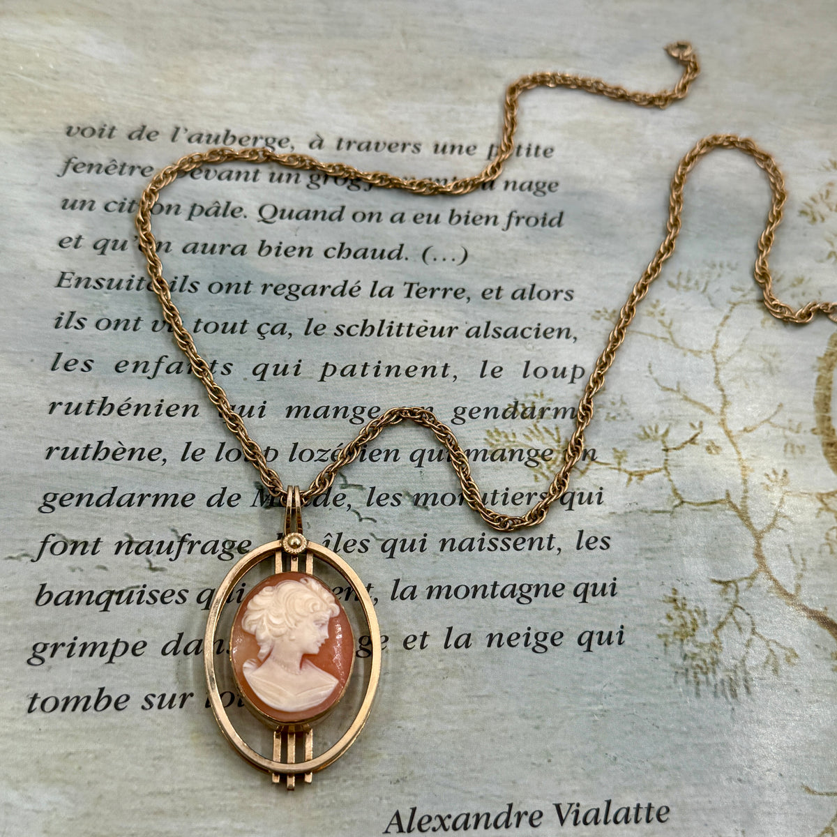 Vintage Cameo Kolye