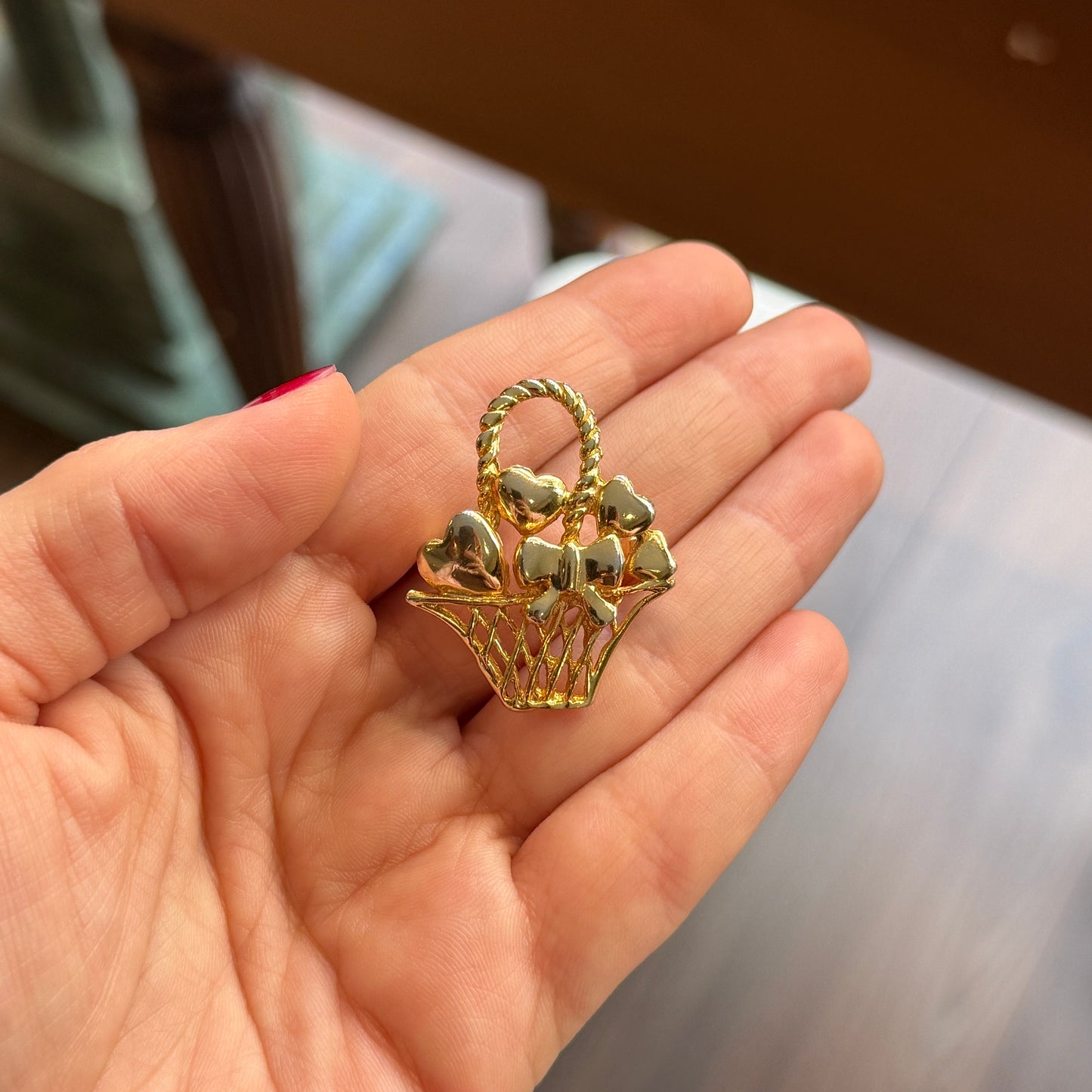 Vintage Kalpli Sepet Broş