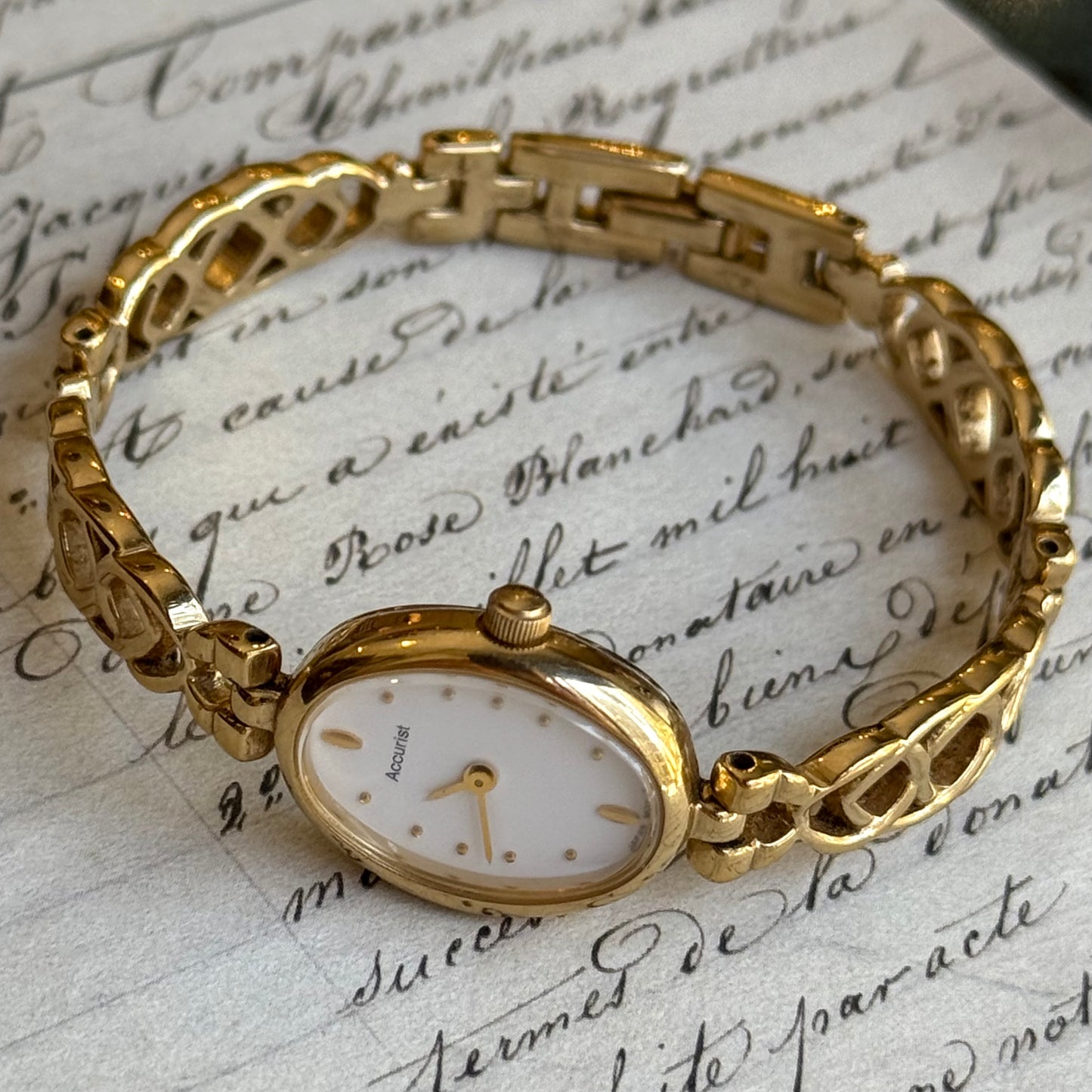 Accurist Vintage Saat