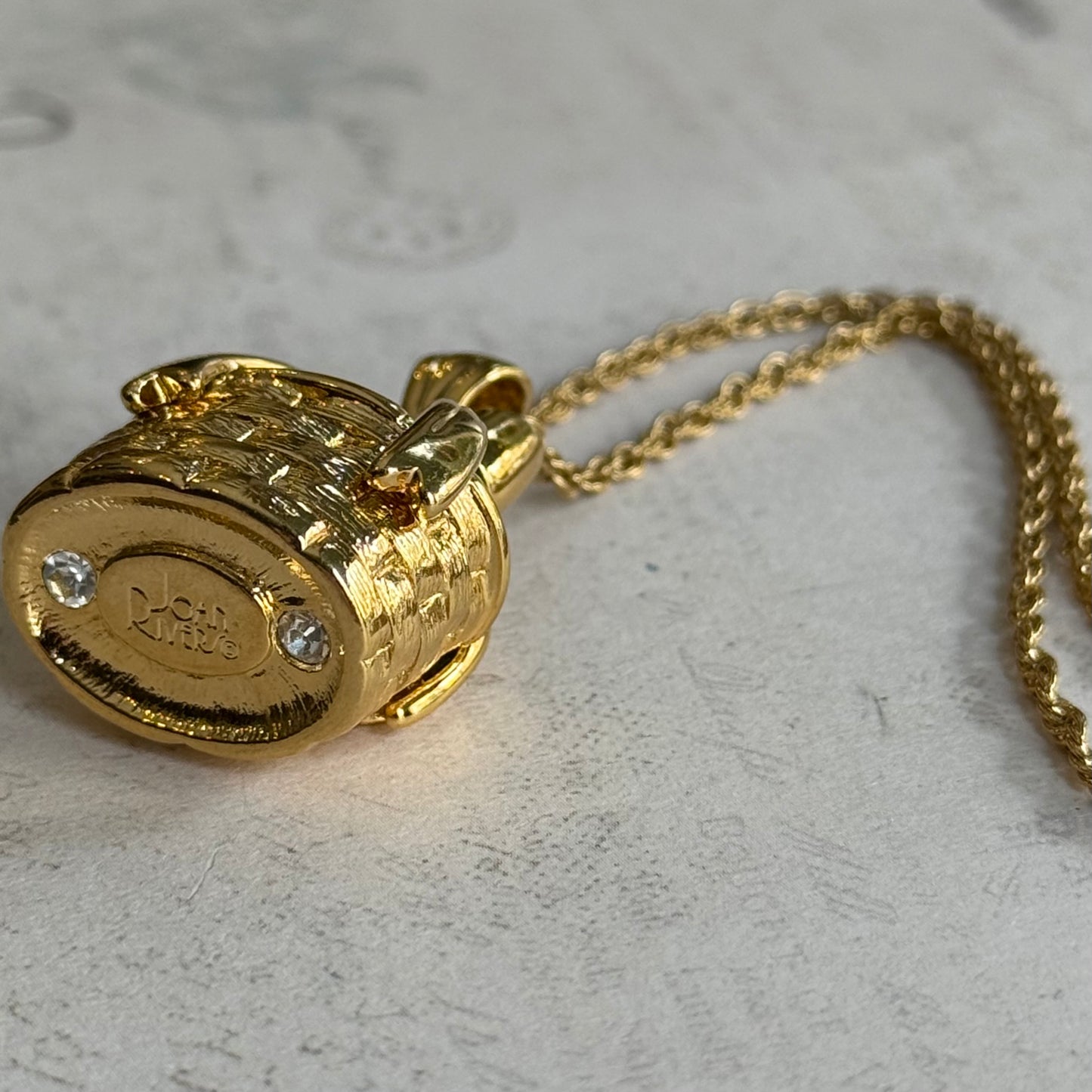 Joan Rivers İmzalı Vintage Yumurta Sepeti Kolye