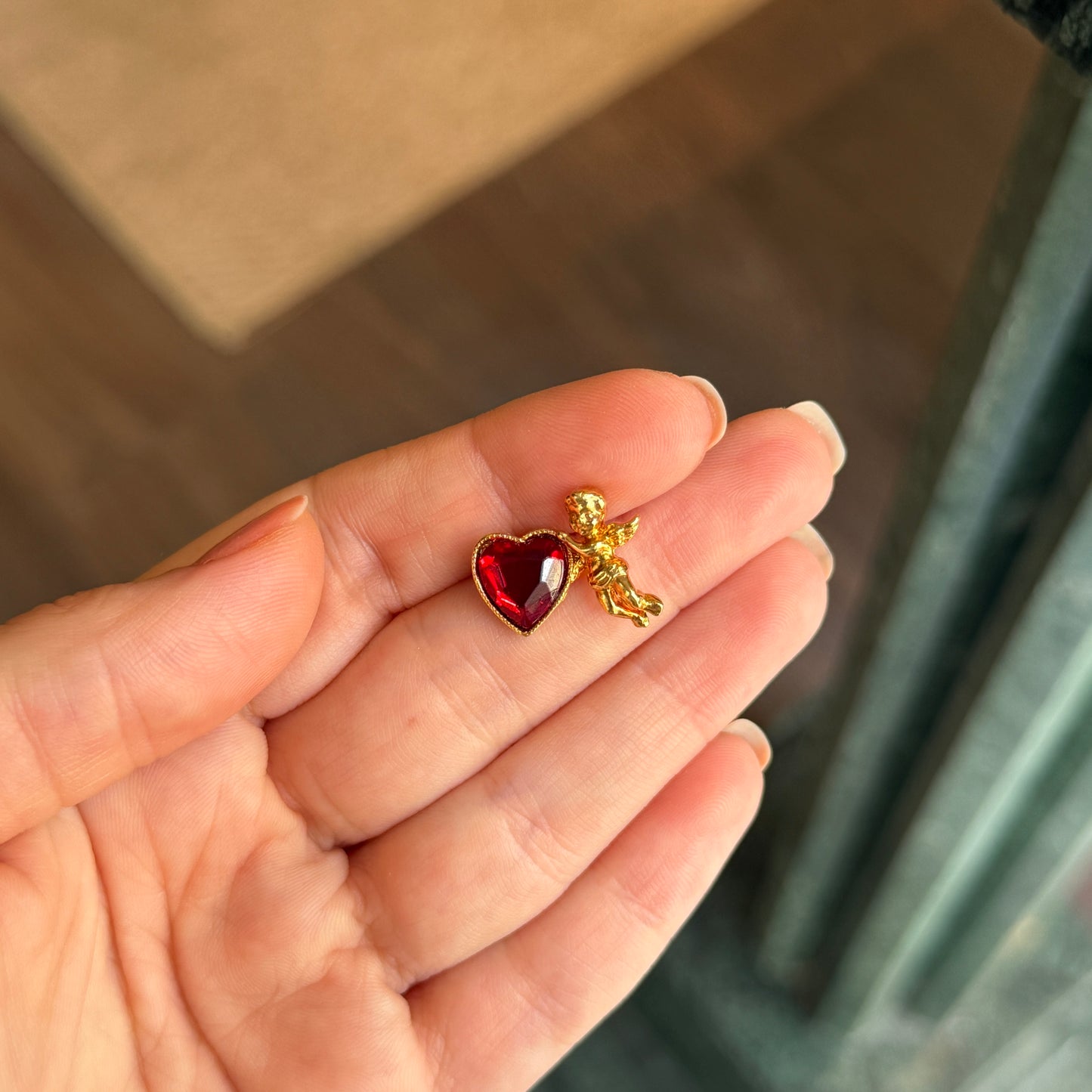 Vintage Eros Pin Broş