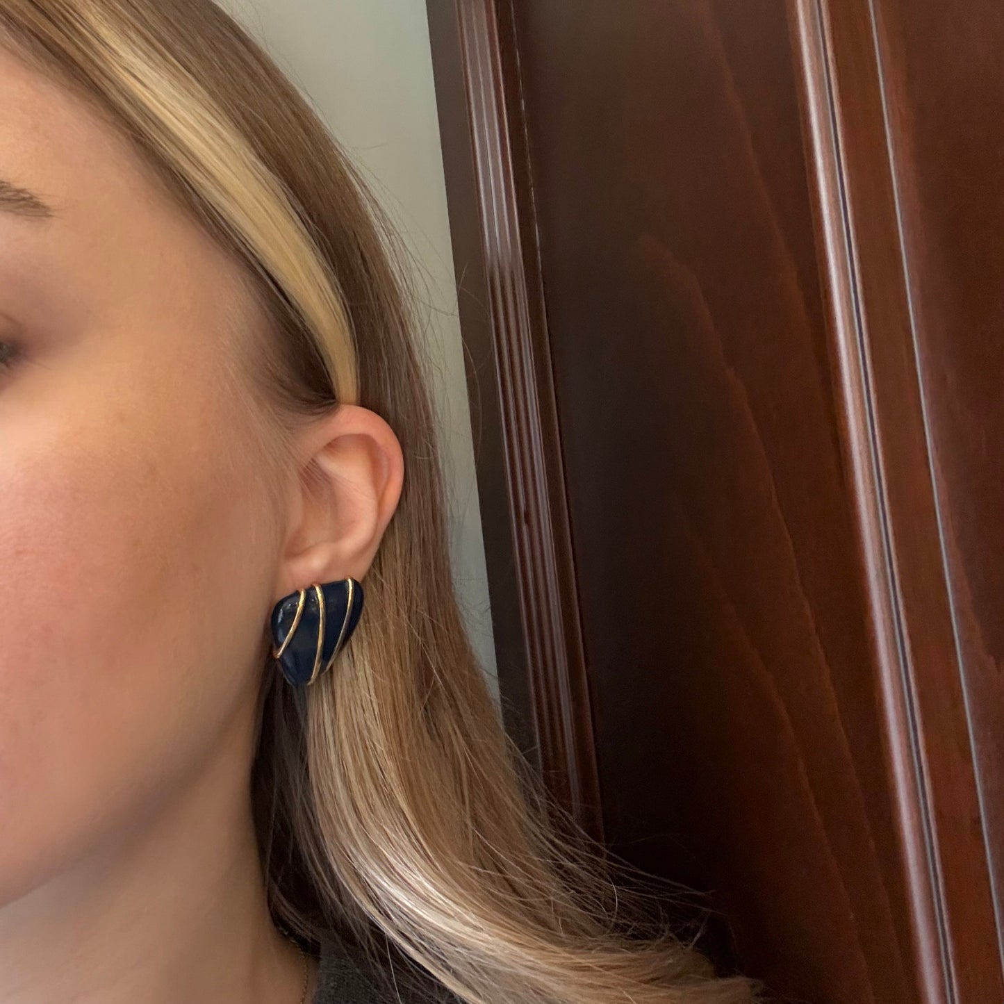 Monet İmzalı Lacivert Mineli Vintage Küpe