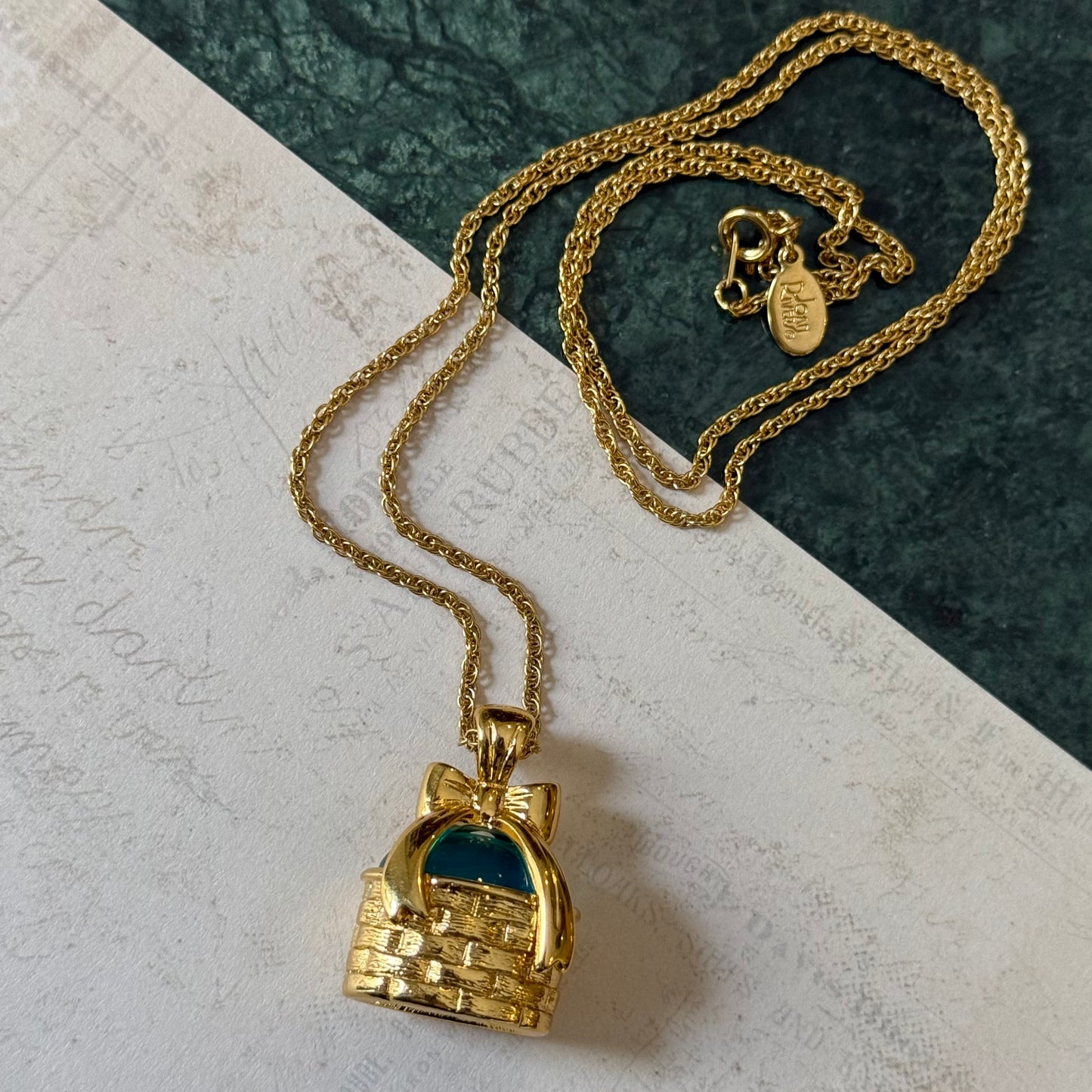 Joan Rivers İmzalı Vintage Yumurta Sepeti Kolye