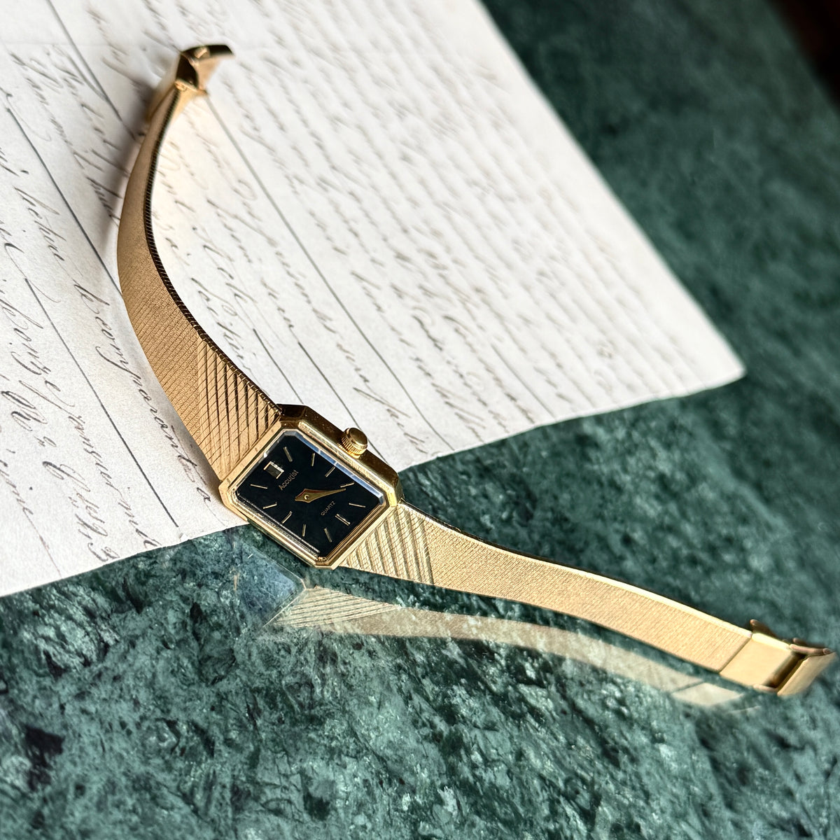 Accurist Vintage Saat