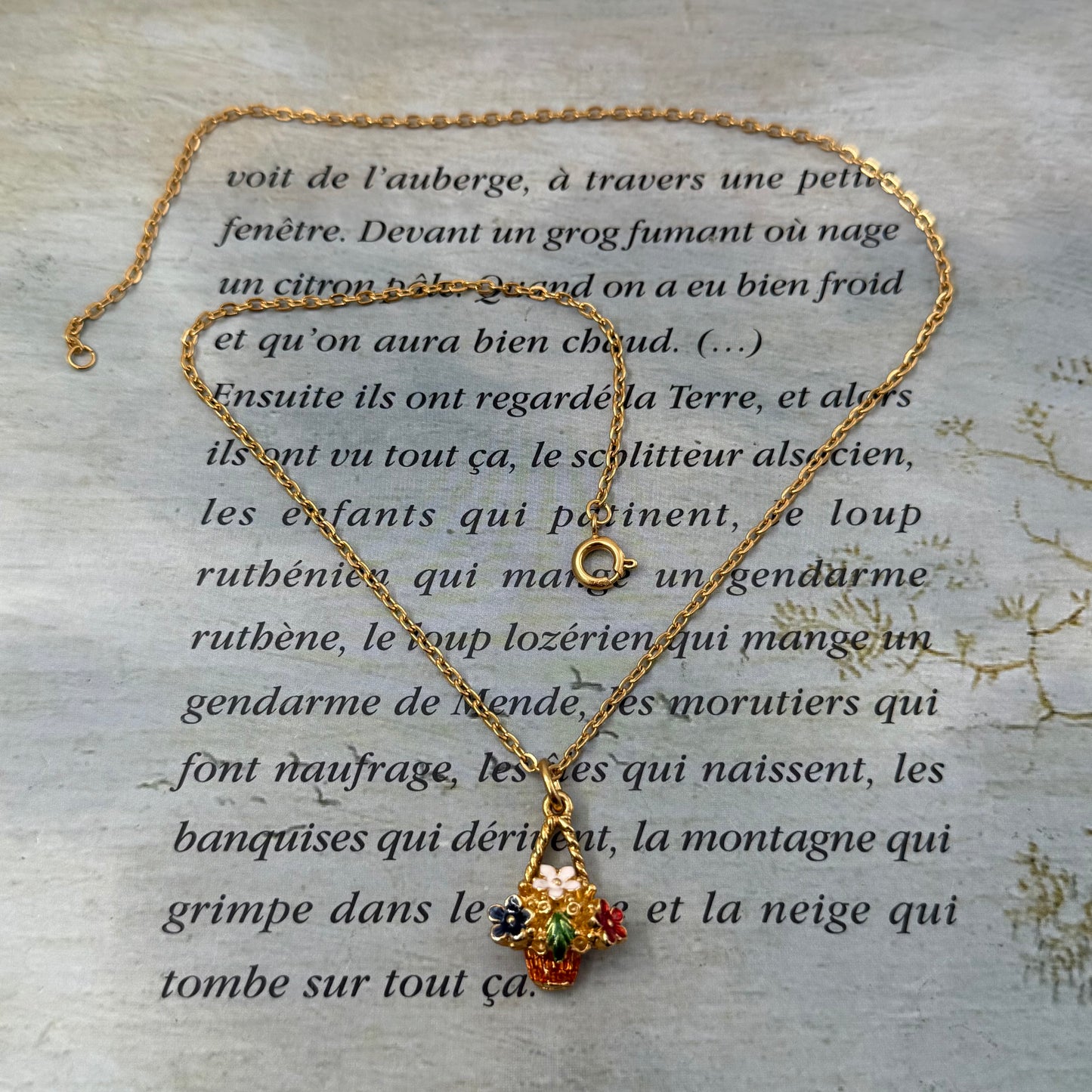 Sphinx İmzalı Vintage Çiçek Sepeti Kolye