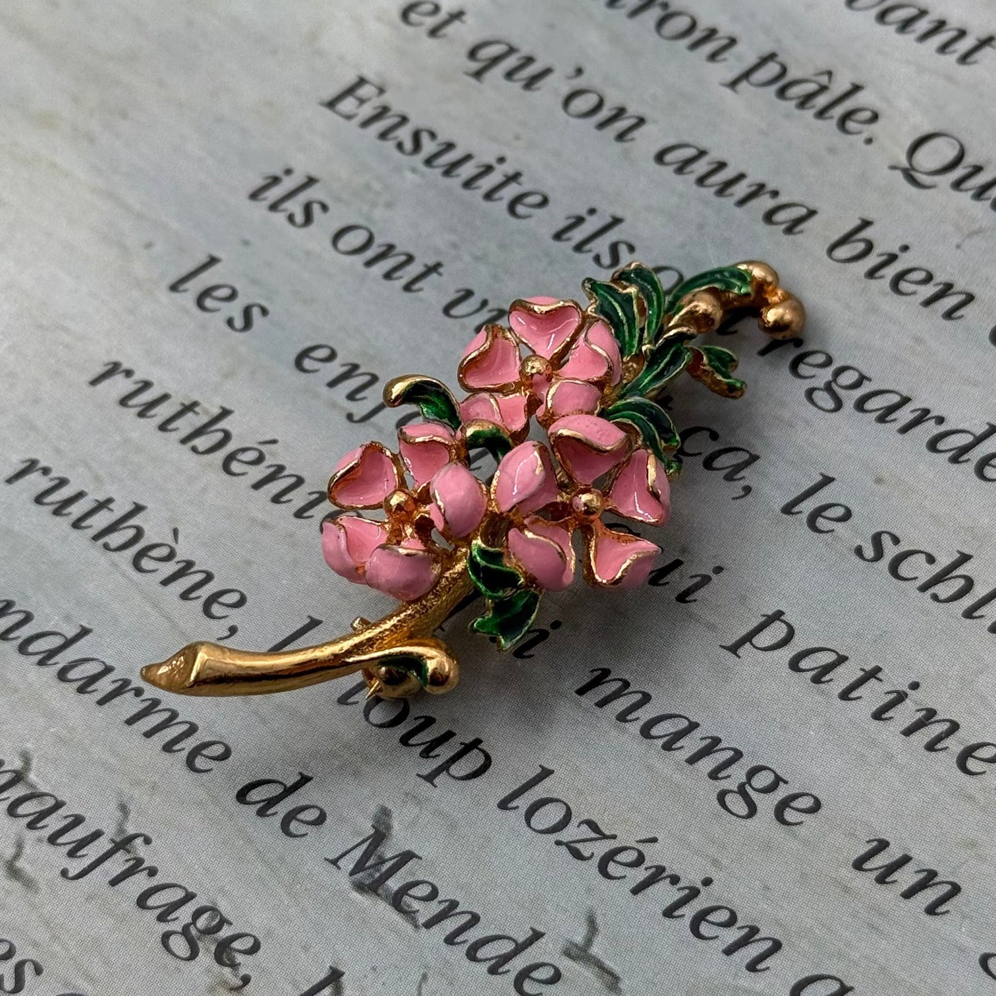 Sphinx İmzalı Vintage Çiçek Broş