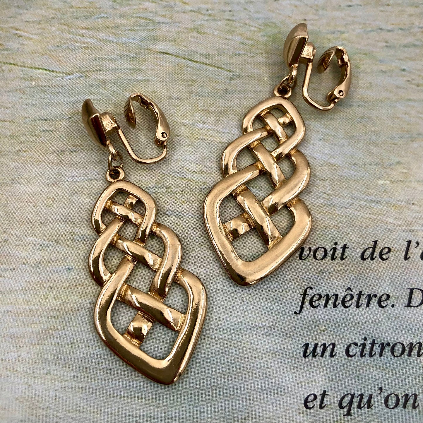 Vintage Gold Örgü Küpe