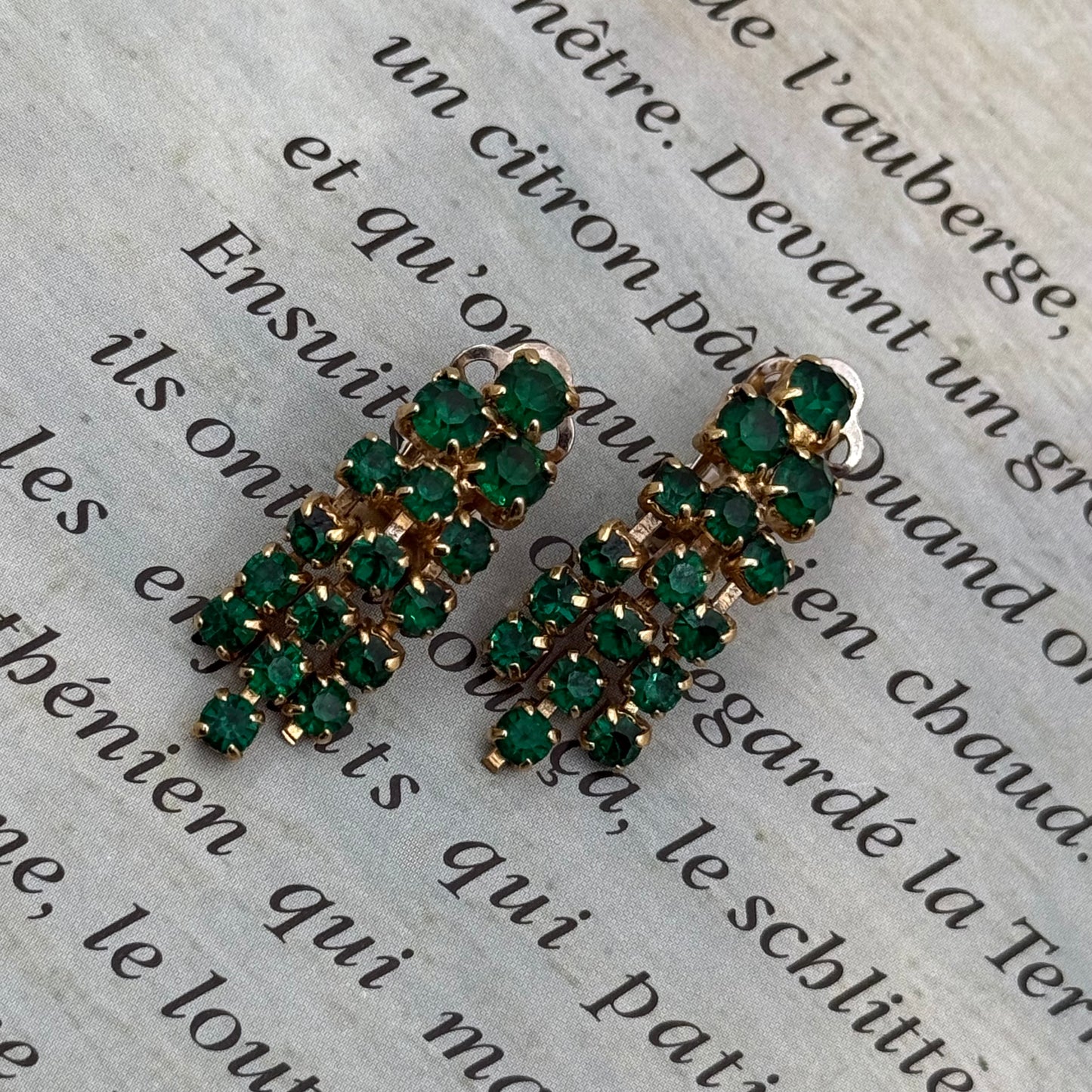 Vintage Zümrüt Yeşili Çekoslovak Küpe