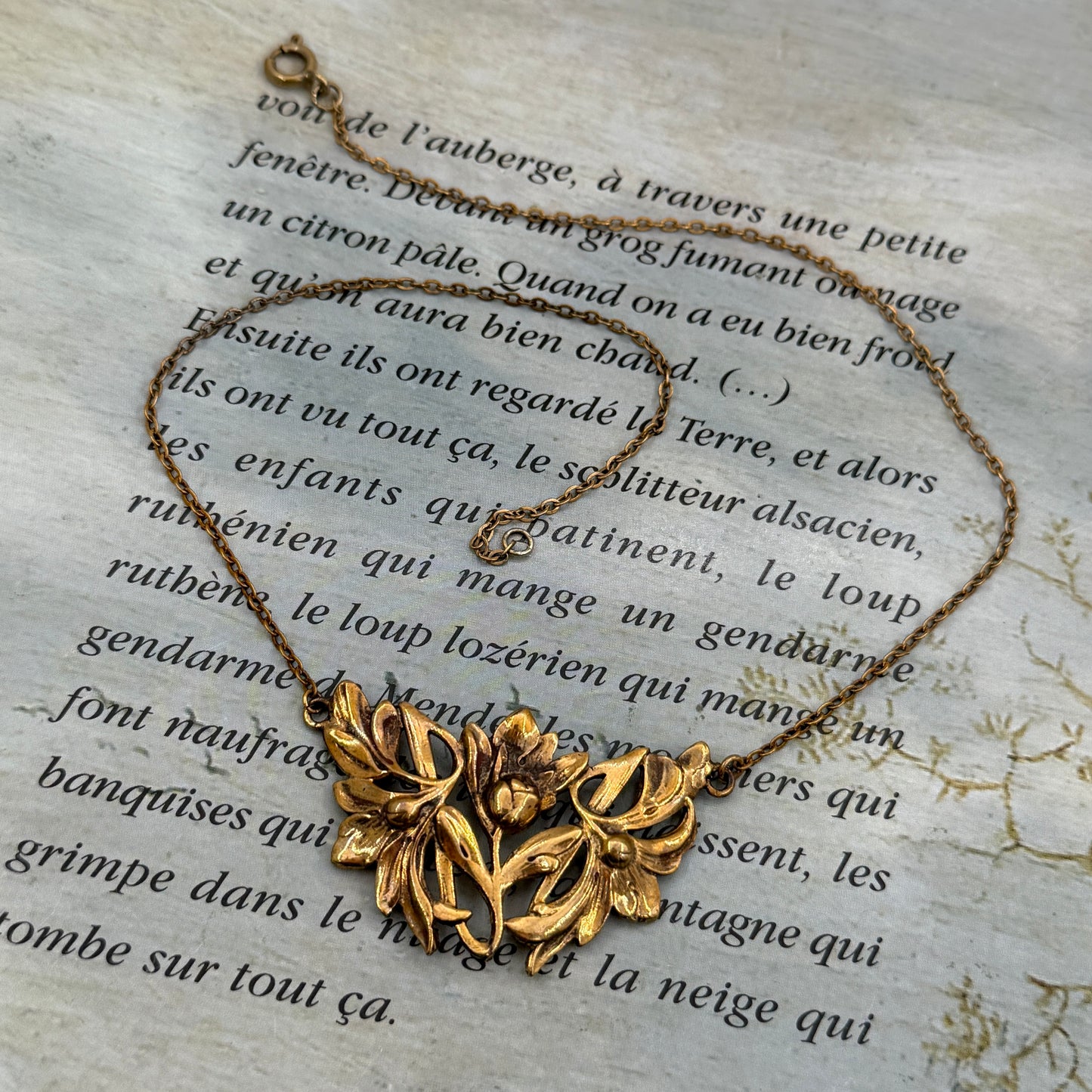 Vintage Floral Kolye