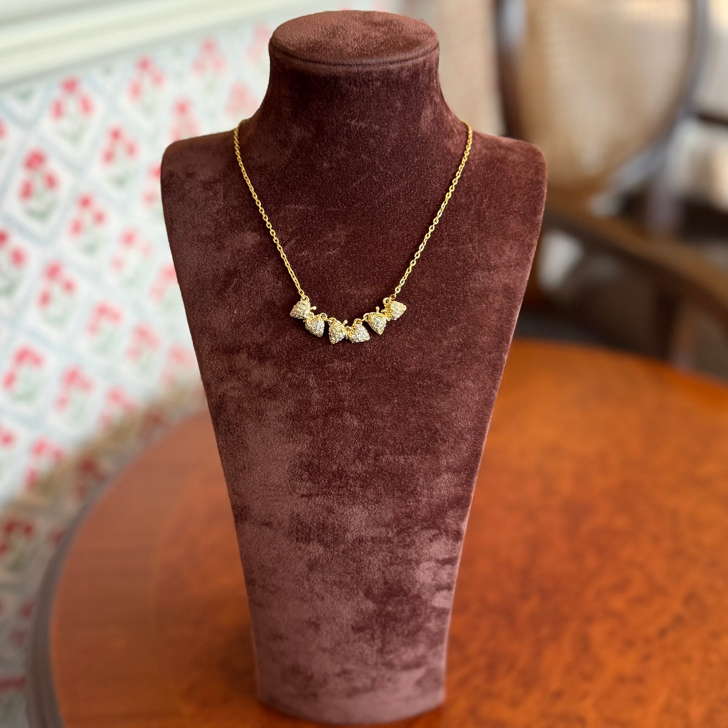 Sphinx İmzalı Vintage Çilek Kolye