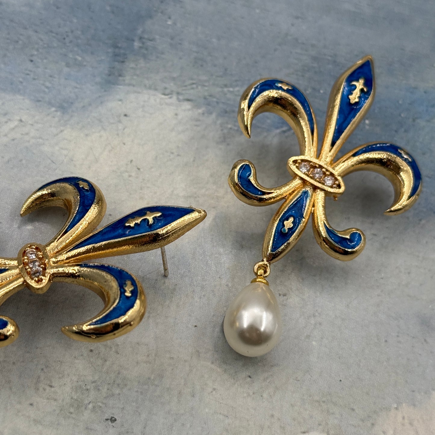 Fleur-de-lis Mavi Mineli Küpe