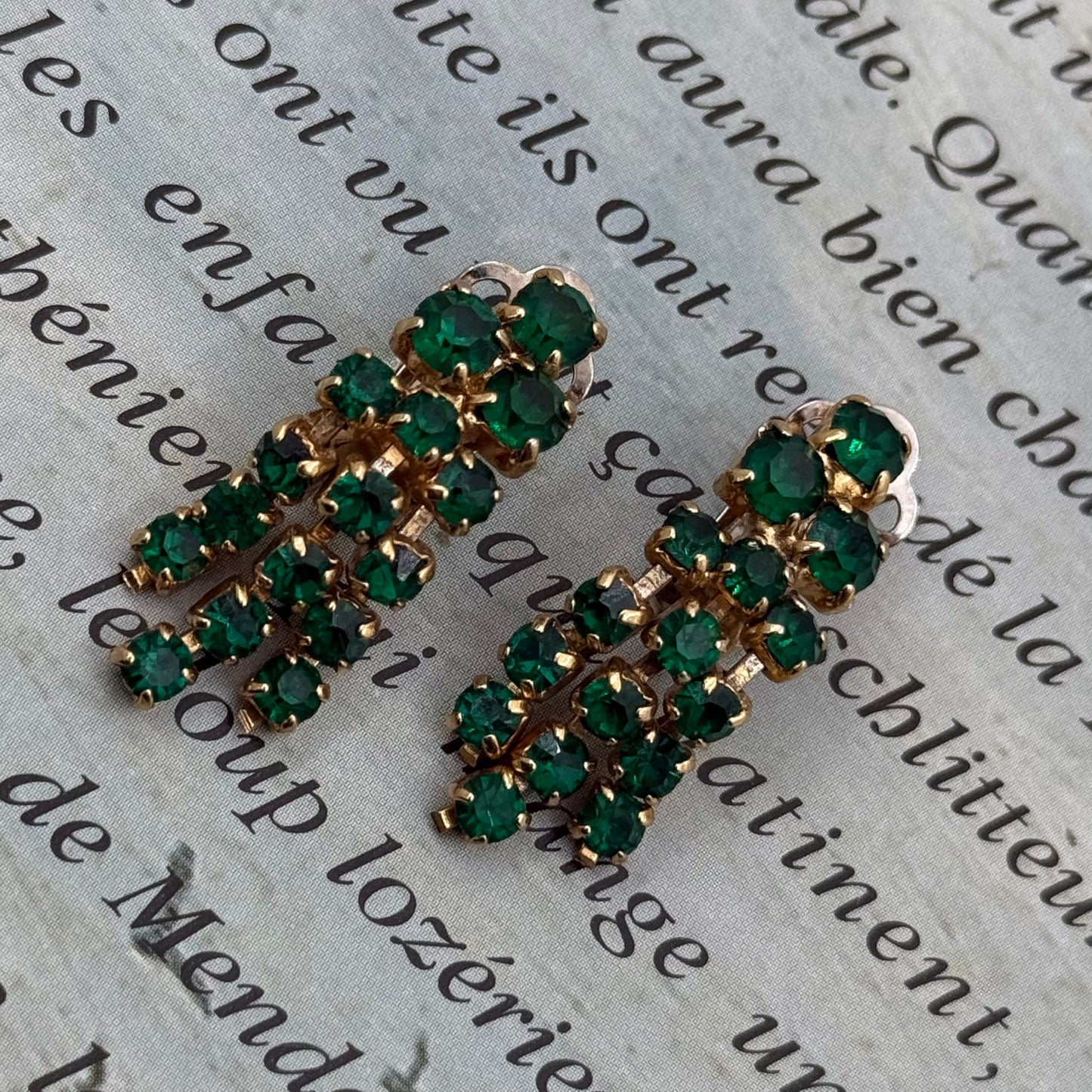 Vintage Zümrüt Yeşili Çekoslovak Küpe