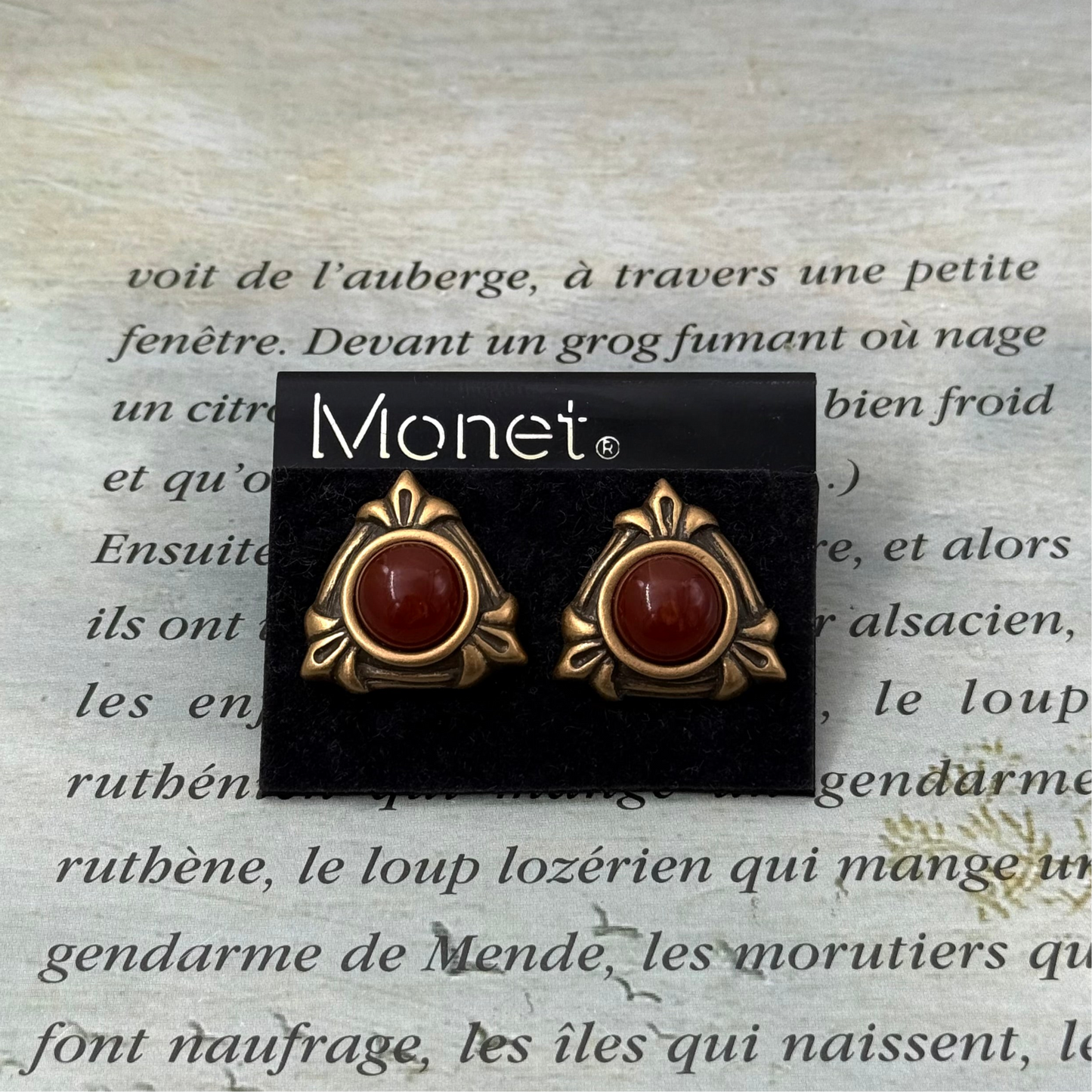 Monet İmzalı Vintage Üçgen Küpe