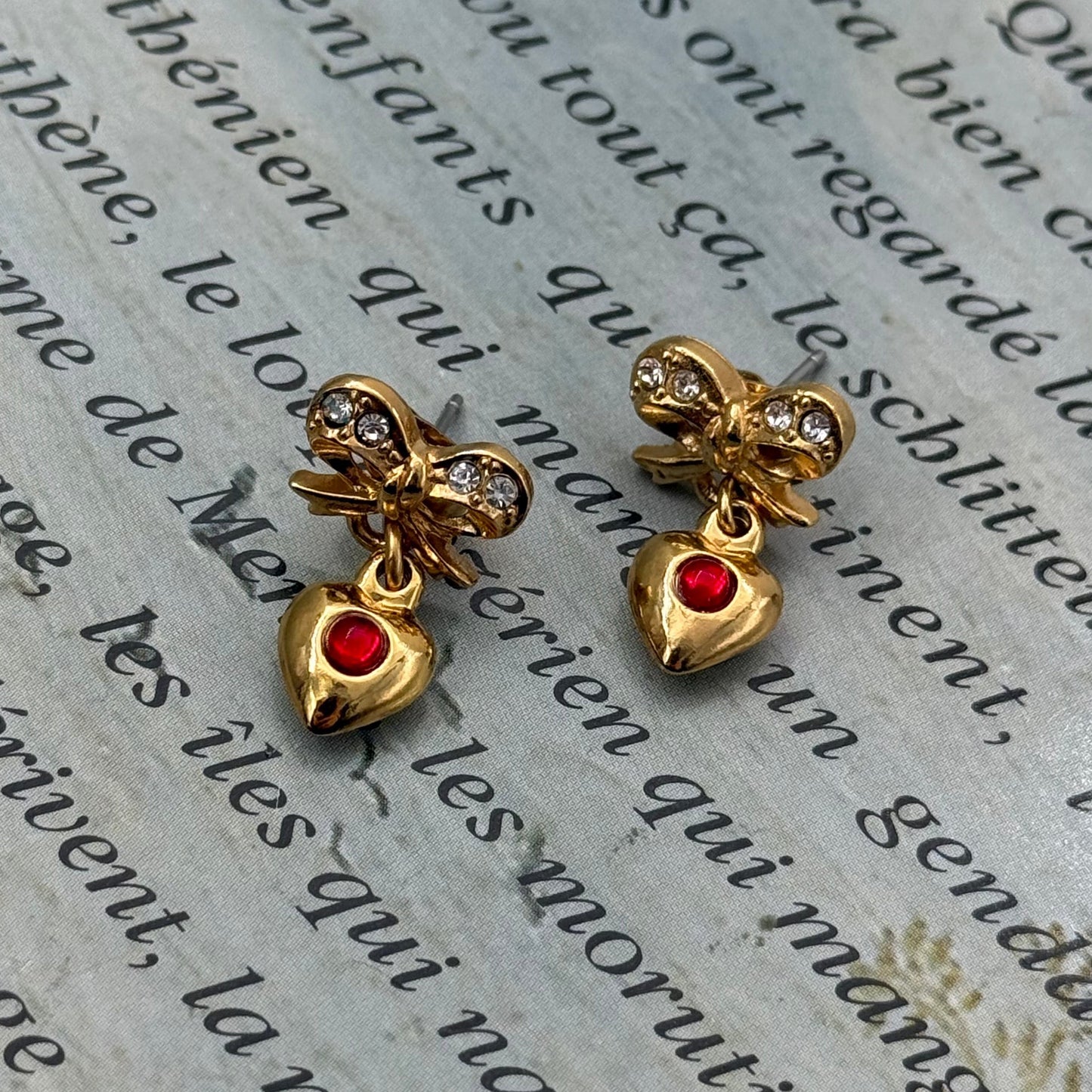 Vintage Fiyonk Kalpli Küpe