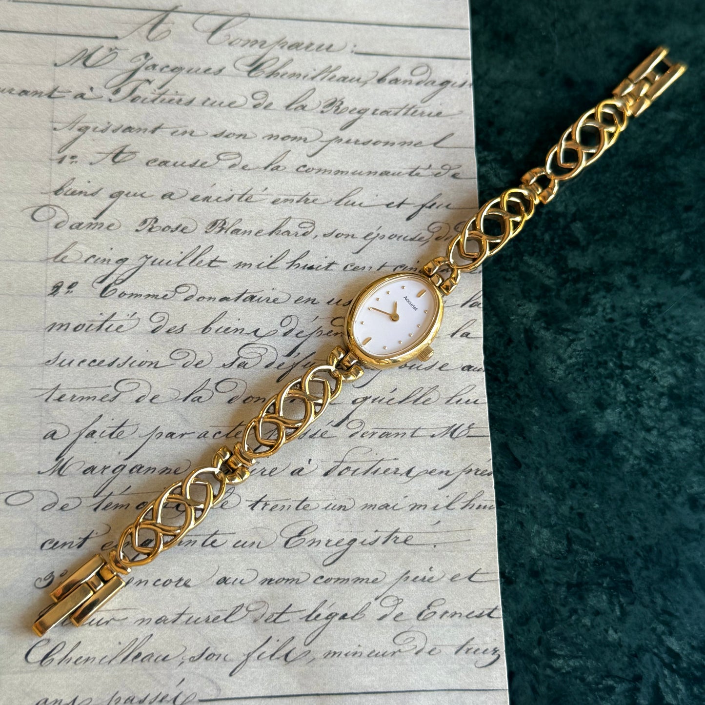 Accurist Vintage Saat