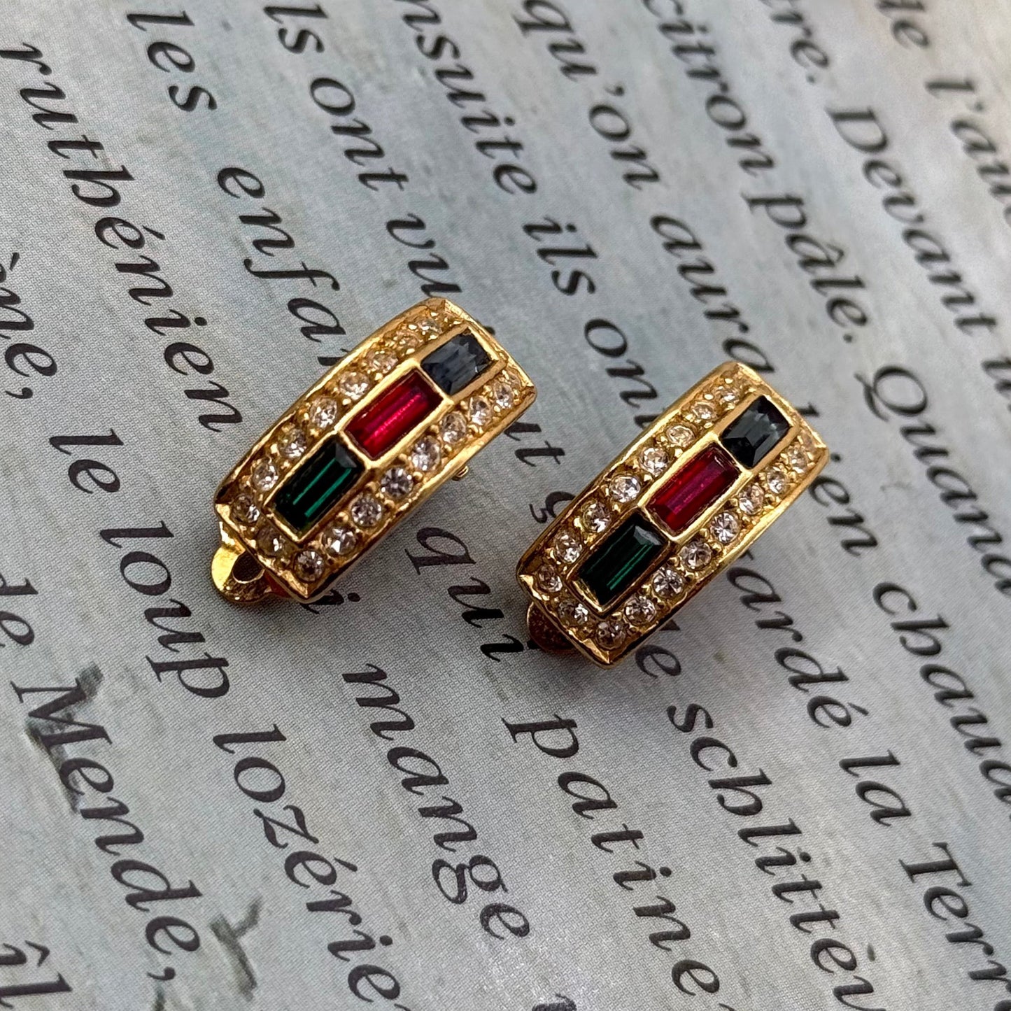 Sphinx İmzalı Vintage Kristal Taşlı Küpe