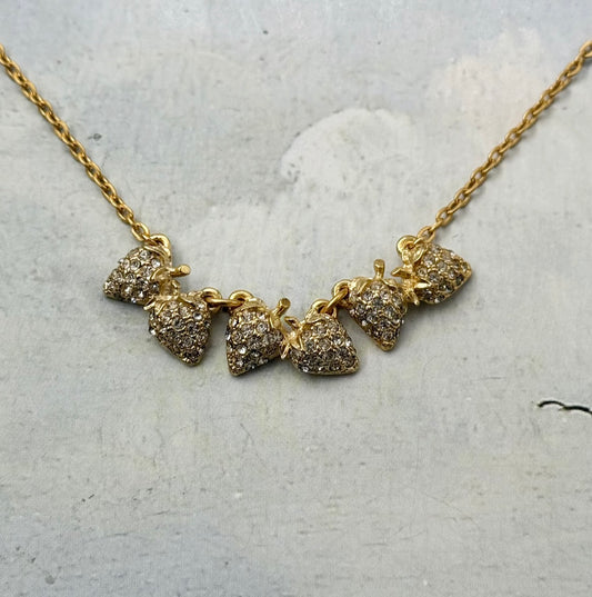 Sphinx İmzalı Vintage Çilek Kolye